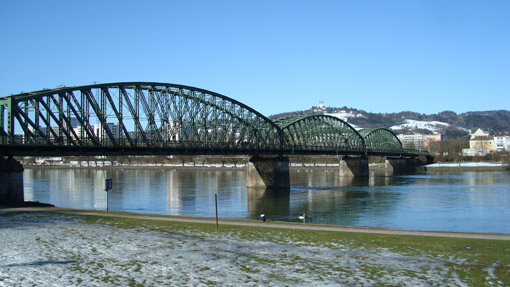 Eisenbanbrücke